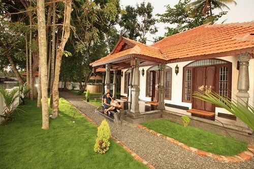 Bamboo Lagoon Backwater Front Resort Alappuzha Exterior photo